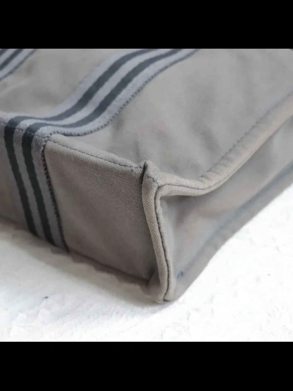 Hermes messenger style